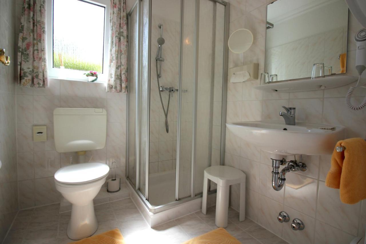 איינבק Hotel-Garni Haus Johanna מראה חיצוני תמונה